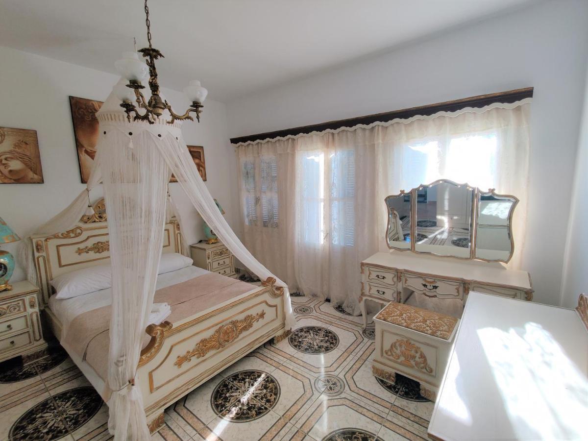 Lakena Sunset View Villa Menetaí Екстериор снимка