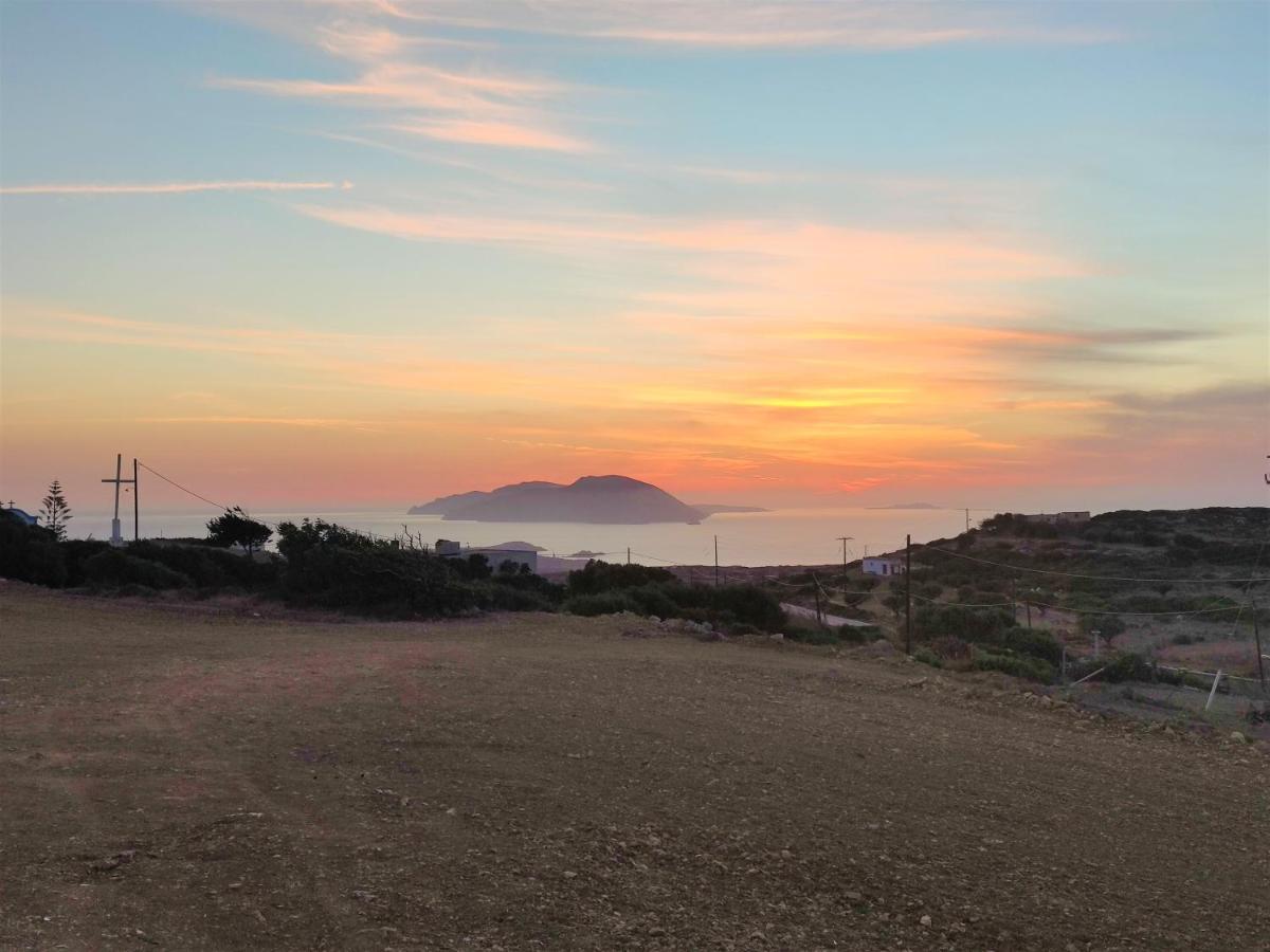 Lakena Sunset View Villa Menetaí Екстериор снимка